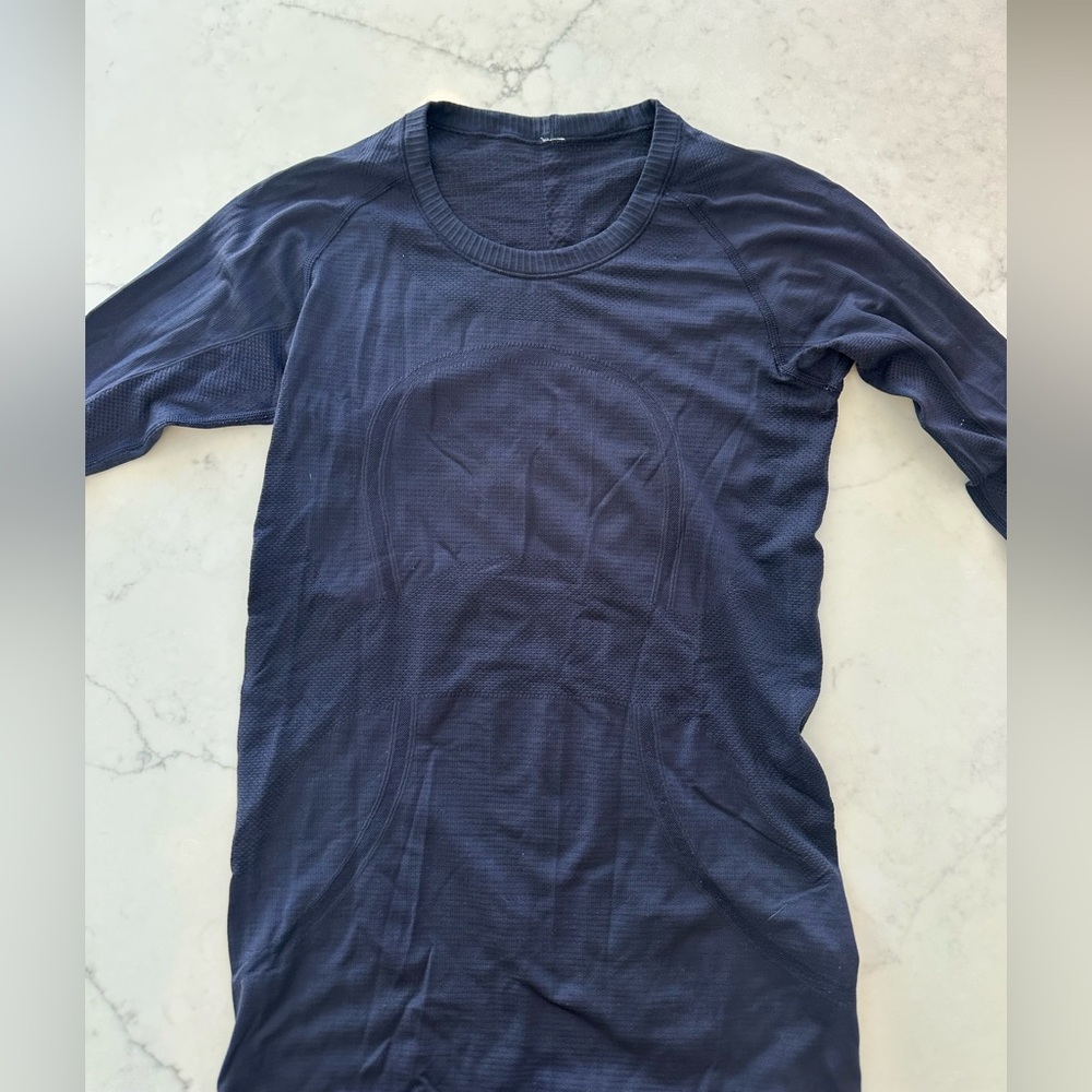 Lululemon swiftly tech long sleeve - size 6